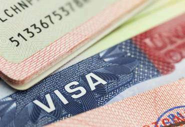 Оформление виз, обучение за границей, миграция – почему все эти вопросы лучше доверить специалистам