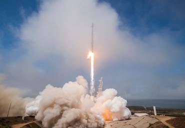 Ракета SpaceX пробила дыру в ионосфере Земли в августе 2017 года